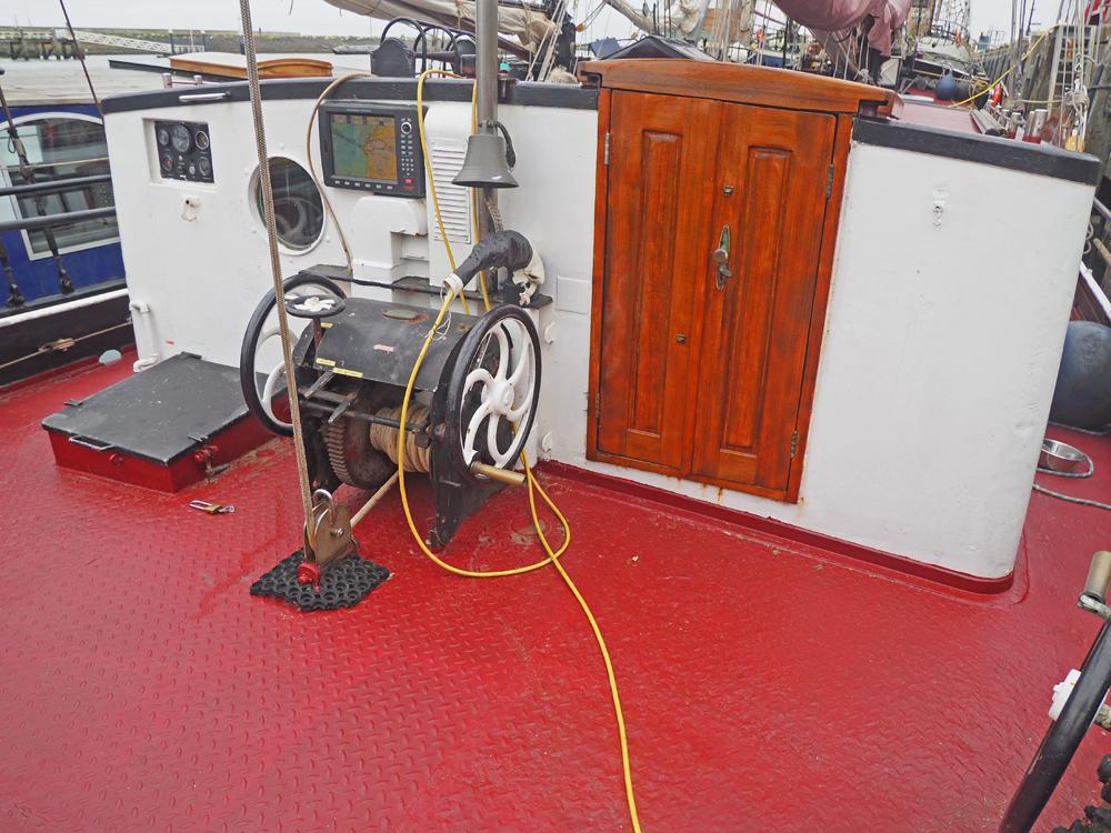 picture Deck equipment